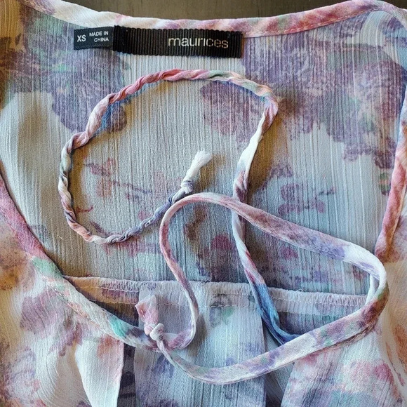 MAURICES | Sleeveless Button Up Top in Abstract Floral sz XS - Picture 9 of 11